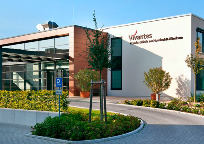 Treatment in Germany: German clinic building photo.